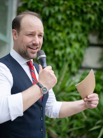 Moderator & Sprecher Gernot Danowski